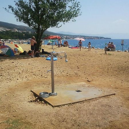 Apartments Meleh Crikvenica Luaran gambar