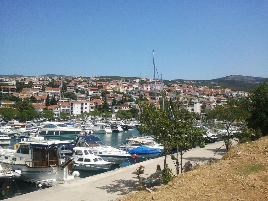 Apartments Meleh Crikvenica Luaran gambar