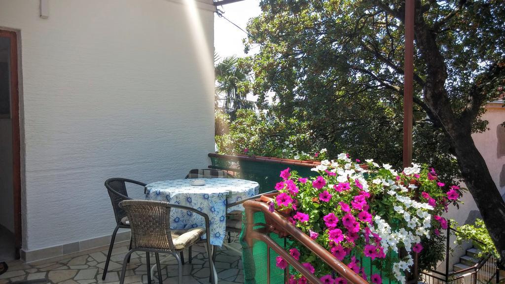 Apartments Meleh Crikvenica Luaran gambar